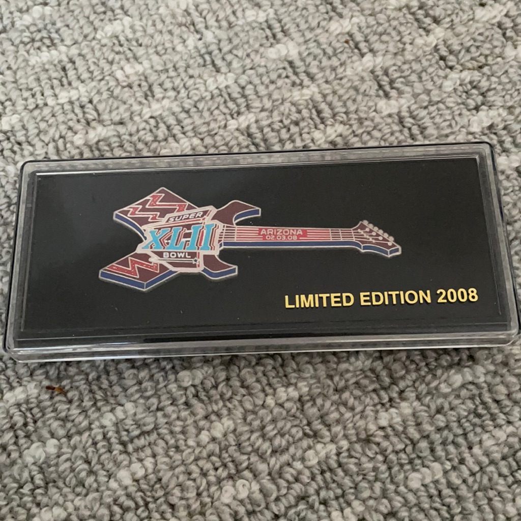 Limited Edition Super Bowl 2008 Guitar Pin Collectible